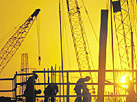 Саморегулирование в строительстве станет предпосылкой к большей отвественности строительных организаций.
