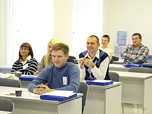 В ЦНТИ "Прогресс" начали свою работу десять семинаров.