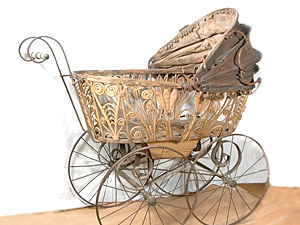  В этот день 121 год назад американец Уильям Ричардсон запатентовал детскую коляску. 
