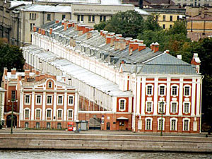  В этот день Указом Петра I основаны Петербургская академия наук и Петербургский университет.