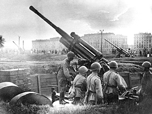 Сегодня День воинской славы России - День начала контрнаступления советских войск в битве под Москвой.